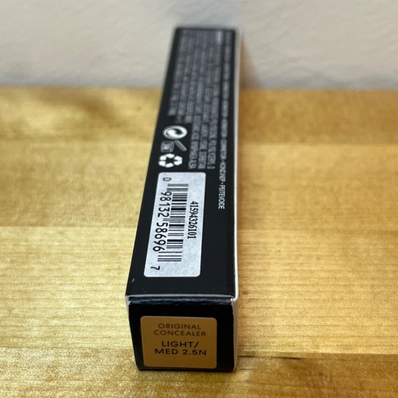 BareMinerals ~ Original Liquid Mineral Concealer ~ LIGHT MEDIUM 2.5N 0.2 fl oz - Picture 2 of 5